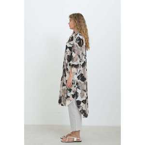 เสื้อเชิ้ตชีฟองโอเวอร์ไซส์ลายพิมพ์สำหรับผู้หญิง ติดกระดุมแบบอสมมาตร สวมใส่สบายๆ ในชีวิตประจำวัน - Product Image 3