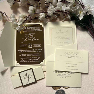 Suite di Inviti Matrimoniali Premium su Misura in Acrilico Dorato a Specchio, Cartella Pieghevole a Tre Ante di Alta Qualità Color Avorio con Biglietto Dettagli e Kit RSVP - Product Image 4