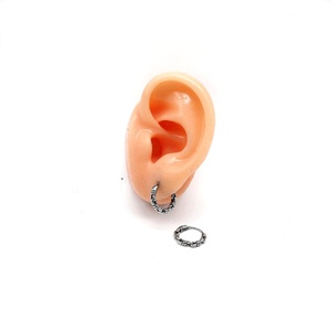 Pendientes de Aro para Hombre, Acero Inoxidable 316L, Hipoalergénicos, Diseño Vintage de Cadena de Bambú, Estilo Punk, Gótico, Vikingo, para Regalo - Product Image 4