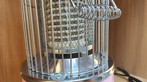 Aquecedor Cerâmico Seguro para Animais de Estimação QH-200B 800W com Proteção Contra Superaquecimento, à Prova de Mordidas IPX4 para Gaiola de Pequenos Animais - Product Image 3