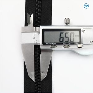 Dawei Factory Wholesale Nylon Zipper Roll #5 Nylon Coil Long Chain Zipper <strong>Tape</strong> - Product Image 4