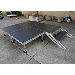 Escenario Telescópico de 4 pies x 4 pies, Altura Ajustable, Construcción Ligera de Aluminio, Fácil Montaje, Certificación CE para Exteriores - Product Image 2