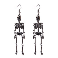 Anting-anting tengkorak, laba-laba, labu, dan kelelawar berbahan paduan seng berlapis elektro untuk pesta malam seram wanita, seri Halloween.