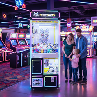 Machine à griffes moderne pour parents et enfants, double console, à monnayeur avec lecteur de cartes, pour centres commerciaux à fort retour sur investissement