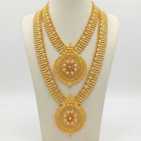 Collier pendentif Divyoro Orissa Grand Filigree Medallion Haram en alliage de cuivre plaqué or 24 carats pour femme, chaîne à perles classique pour mariage