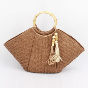 Bolso de playa de paja de papel tejido con forma de bola de masa hervida, bolso informal, borlas de papel, mango redondo de bambú natural - Product Image 1