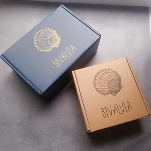 Cajas de Cartón Corrugado Azules y Kraft Personalizadas con Impresión en Dorado - Cajas Plegables para Envío y Regalos - Product Image 4