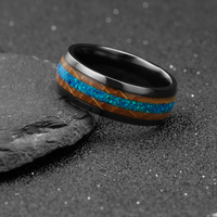 Bague en titane martelé tendance et opales de feu rouge et vert écrasées, alliance en zirconium noir pour homme