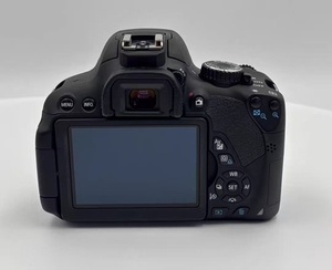 Appareil photo reflex numérique APS-C 18MP avec capteur CMOS, vidéo Full HD stabilisée, avec carte SD - Appareil photo pas cher - Product Image 2