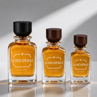 Flacon de parfum vide carré de luxe personnalisé OEM, 30ml 50ml 100ml, flacon de parfum en verre transparent de qualité avec bouchon en bois
