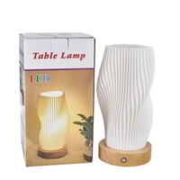 Lampe de table moderne imprimée en 3D décorative avec socle en bois pour salon chambre à coucher lampe de bureau nordique à intensité variable rechargeable