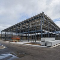 Entrepôt modulaire préfabriqué en structure acier, bâtiment à portique de couleur personnalisée, fabricant de Chongqing, stockage industriel