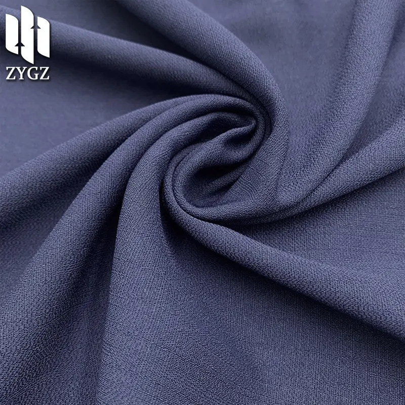 Rayure exquise chanvre polyester imperméable tissu en mousseline de soie vêtements top robe tissu vente en gros