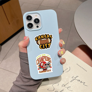 60 Pezzi Nuovi <span class=keywords><strong>Adesivi</strong></span> Graffiti con Logo della Squadra di Football Kansas City Chiefs <span class=keywords><strong>per</strong></span> Bottiglie e <span class=keywords><strong>Auto</strong></span>, <span class=keywords><strong>Adesivi</strong></span> in Vinile <span class=keywords><strong>per</strong></span> Sport e Rugby - Product Image 6