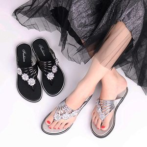 Chanclas planas con flores de diamantes de imitación para mujer, con tiras metálicas, fáciles de poner, para verano, playa, informales. - Product Image 2