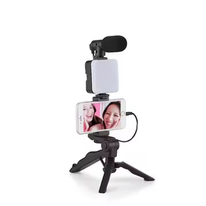Kit de Trípode Móvil con Micrófono, Luz LED, Palo Selfie para Transmisión en Vivo, Soporte Portátil Mini para Fotografía y Transmisión en Vivo - Product Image 3