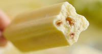 Daqiaodao Crème glacée au lait et aux bananes et raisins secs, certifiée HACCP ISO Halal, boîte de 40 pièces de 60g, surgelée, prête à consommer, vente en gros, collation d'hiver