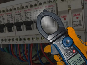 เครื่องหนีบ DT-3398B 1000V 2000A AC DC True RMS, เครื่องหนีบดิจิตอลพร้อมไฟฉายบลูทูธ NCV - Product Image 3