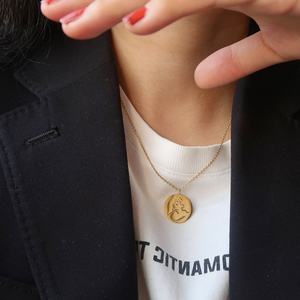 Collar de Moda para Mujer, Diseño 2025, Venta al por Mayor, Acero Inoxidable Antideslustre, Chapado en Oro, Personalizado - Product Image 3