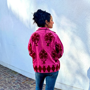 Chaqueta Acolchada para Mujer con Bordado Floral Rosa, Manga Larga, Cuello Camisero, Tejido de Algodón, Largo Regular, para Otoño - Product Image 1