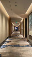 Tapis de couloir personnalisé à motifs floraux pour hôtel, imprimé numériquement en 3D, en polyester à poils moyens, antidérapant, long tapis de couloir pour motel