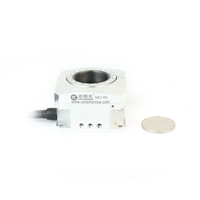 Pipiezo Motor Driven 360 tahap rotasi dan dapat dioperasikan oleh perangkat lunak PC.