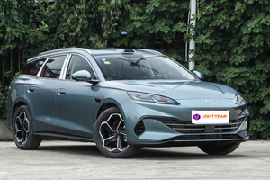 BYD Seal 06 DM-i Touring 300KM 2025 – VUS PHEV Familial Haut de Gamme avec Grand Espace de Chargement – Hybride DM-i de Cinquième Génération – En Stock - Product Image 3