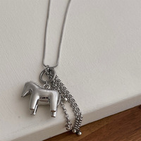 Colliers tendance INS en forme d'animal avec pendentif cheval et pompon, chaîne serpent plaquée argent pour femme, longue chaîne de pull
