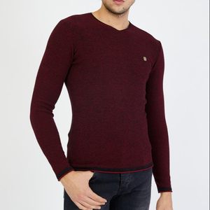 เสื้อสเวตเตอร์คอวีสีดำดีไซน์หรูหราสำหรับผู้ชายเสื้อกันหนาวคุณภาพดีราคาถูก - Product Image 1