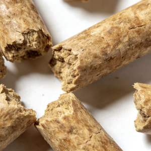 Granulés <span class=keywords><strong>de</strong></span> <span class=keywords><strong>bois</strong></span> <span class=keywords><strong>de</strong></span> biomasse, granulés <span class=keywords><strong>de</strong></span> sciure <span class=keywords><strong>de</strong></span> <span class=keywords><strong>bois</strong></span>, granulés <span class=keywords><strong>de</strong></span> <span class=keywords><strong>bois</strong></span> <span class=keywords><strong>de</strong></span> pin <span class=keywords><strong>de</strong></span> classe ENplus A1, granulés à combustion élevée et faible teneur en cendres pour four à pizza - Product Image 2