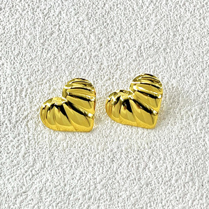 Pendientes de Aro Gruesos de Acero Inoxidable con Baño de Oro de 18K Estilo Punk 2026, Joyería Geométrica Texturizada Retorcida para Mujer al por Mayor - Product Image 3