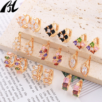 Pendientes de Aro Elegantes y Sencillos para Mujer, con Incrustaciones de Circonia Cúbica en Latón, Baño de Oro y Cristal