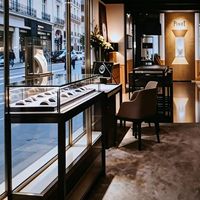 Conception d'intérieur moderne pour bijouterie noire et or, pack complet clé en main, comptoirs de présentation linéaires, VIP
