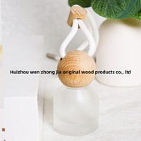 Bouteille d'aromathérapie pour voiture en gros avec couvercle en bois, corde de levage épaissie, couvercle en hêtre, forme ronde, personnalisation du logo
