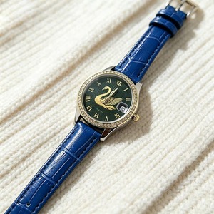 Montre esthétique pour femme vert foncé, design symbole cygne, chiffres romains, motif bambou, bracelet en cuir pour la mode européenne - Product Image 4