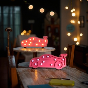 Lampe de table moderne en PVC en forme de voiture 3D à LED, lumière blanche chaude, veilleuse à piles, ampoule à lettres lumineuses, pour chambre d'enfant, fête, maison, photo - Product Image 5