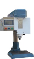 Perceuses et taraudeuses verticales CNC fabriquées en usine de haute qualité pour le bois, l'aluminium et les matériaux en acier inoxydable