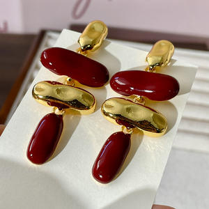 Pendientes Geométricos Colgantes de Aleación de Zinc, Chapados en Oro, con Resina Acrílica Roja, Estilo Vintage, Joyería de Fiesta para Mujer 2024 - Product Image 2