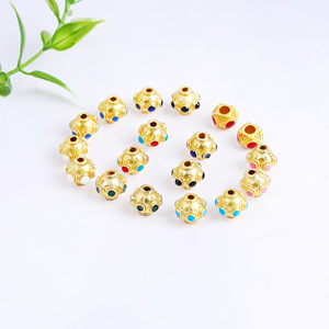 Perles d'espacement de style népalais traditionnel en alliage, à huit yeux, micro-serties imitation turquoise, porte-bonheur pour la fabrication de bijoux DIY - Product Image 1