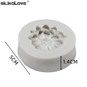 New resin <b>silicone</b> gummy mold for making edible sugar flowers, cake decorations, chocolate baking <b>tools</b> - Product Image 5