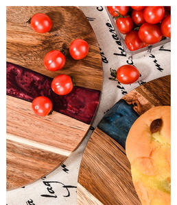 Tabla de <span class=keywords><strong>Queso</strong></span> Redonda de Madera de Acacia y Resina Epoxi Hecha a Mano, Tabla de Cortar Transparente de Lujo de 1.5 cm de Grosor, Duradera y Fácil de Limpiar - Product Image 4