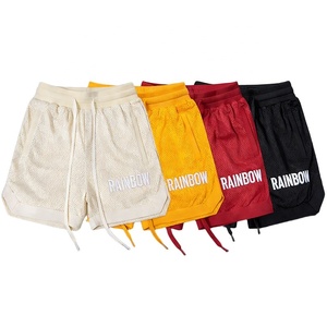 شورت رياضي رجالي صيفي بتصميم قوس قزح وشعار مخصص، شورت شبكي مطرز بطبقة مزدوجة وثقيل الوزن وفضفاض - Product Image 1
