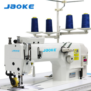 Nouvelle machine à coudre industrielle à point de chaînette double aiguille à lit plat, haute vitesse, lubrification automatique, entraînement arrière. - Product Image 1