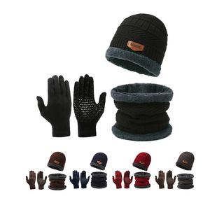 Conjunto de 3 Piezas de Gorro Triangular, Guantes y Bufanda de Invierno, Forro Polar Cálido de Fibra Acrílica, Teñido Liso, Talla Mediana - Product Image 4