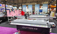 Automatische Position ierung Flachbett-Stanz maschine Digitaler Papp schneide plotter Für Werbung
