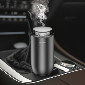 Diffusore di olio essenziale Dermey per auto con bottiglia ricaricabile per portabicchieri e piccola scrivania - Product Image 3