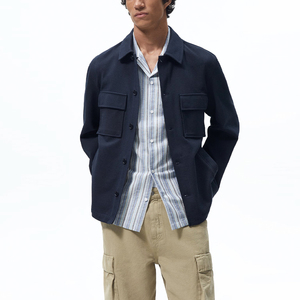 <span class=keywords><strong>Giacca</strong></span> <span class=keywords><strong>Oversize</strong></span> con colletto e maniche lunghe con polsini abbottonati tasche con patta sul petto e tasche con filetto sui fianchi con bottone sulla <span class=keywords><strong>camicia</strong></span> della <span class=keywords><strong>giacca</strong></span> anteriore - Product Image 1