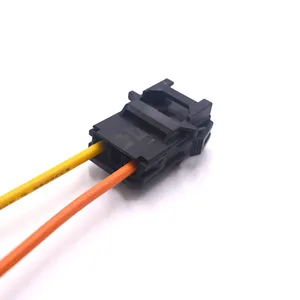 TE CONNECTVITY Carcasa de 3 vías y 3 circuitos a arnés de cables de terminal tipo horquilla para AUTO CAR