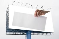 Rouleau de bannière en vinyle PVC frontlit laminé 320 GSM en gros - Matériau d'impression personnalisé pour signalétique extérieure