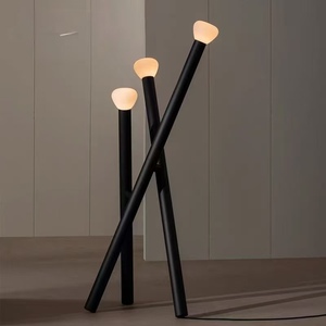 Lampe sur pied 3 têtes au design nordique moderne minimaliste Bauhaus, personnalisable et créative pour la maison, l'hôtel et la chambre - Product Image 6
